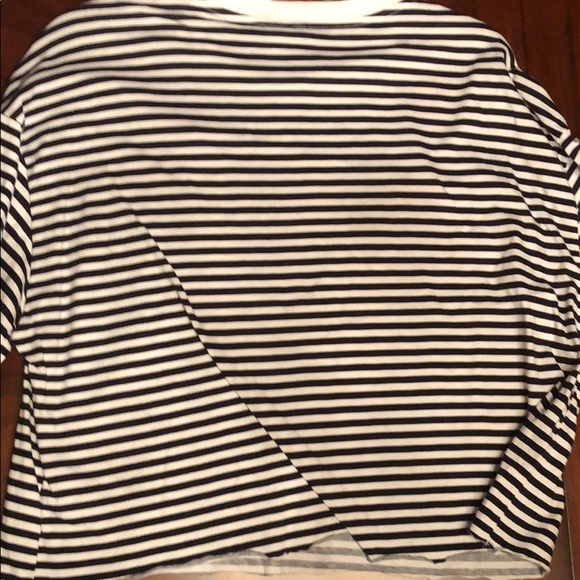 Divided crop top - Picture 5 of 5